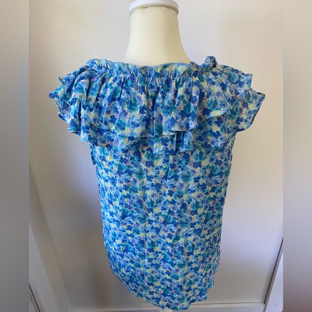 Floral Ruffle Blouse - Picture 3 of 4